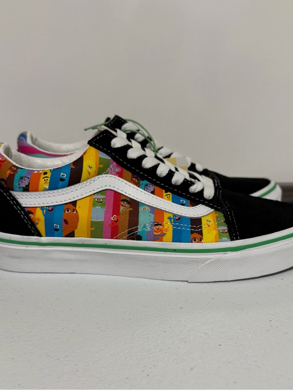 Vans Old Skool 'Rainbow Stripes' x Sesame Street Sneakers-Size 5.5 New